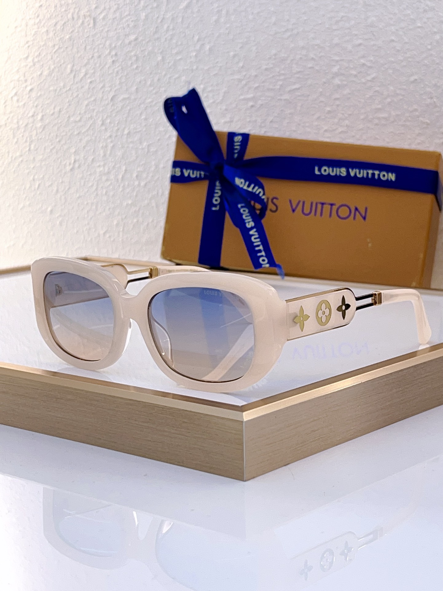 Louis Vuitton LV Sunglasses