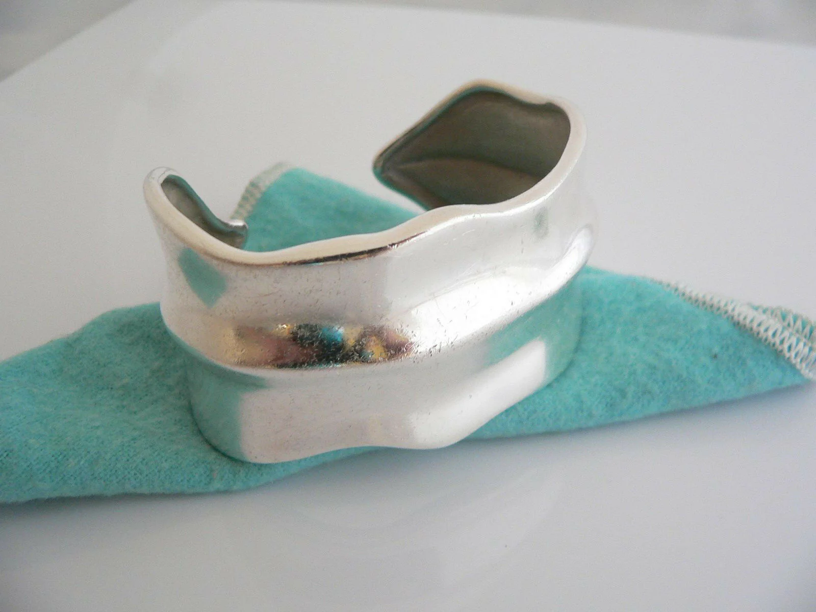 Tiffany & Co Silver Wide Nature Leaf Cuff Bangle Bracelet Rare Gift Pouch