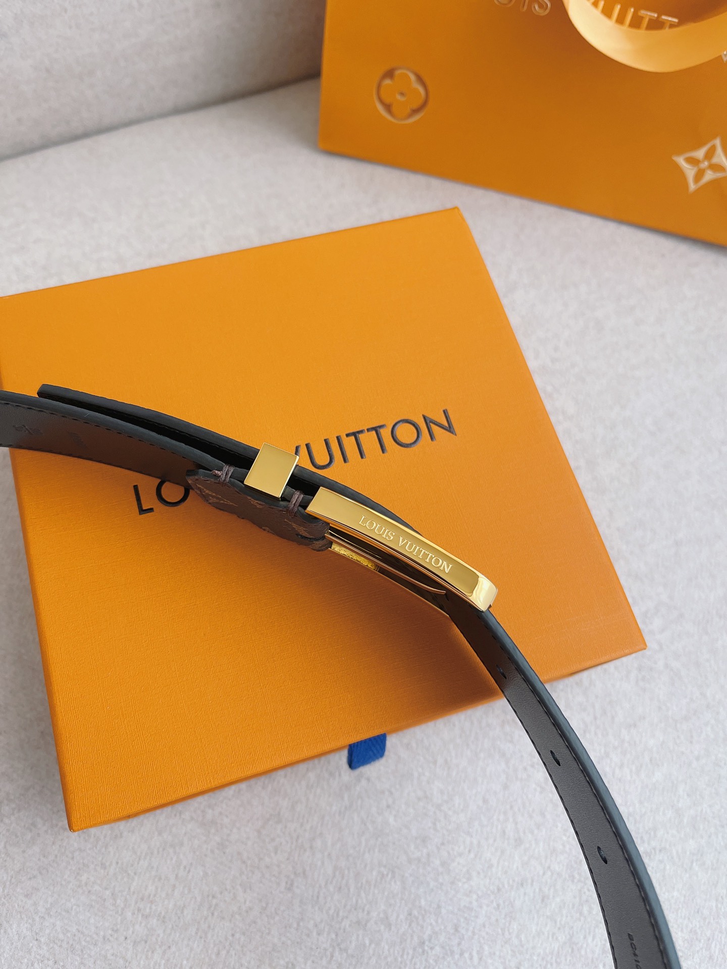 Louis Vuitton LV Leather Belts 1:1 Mirror Version