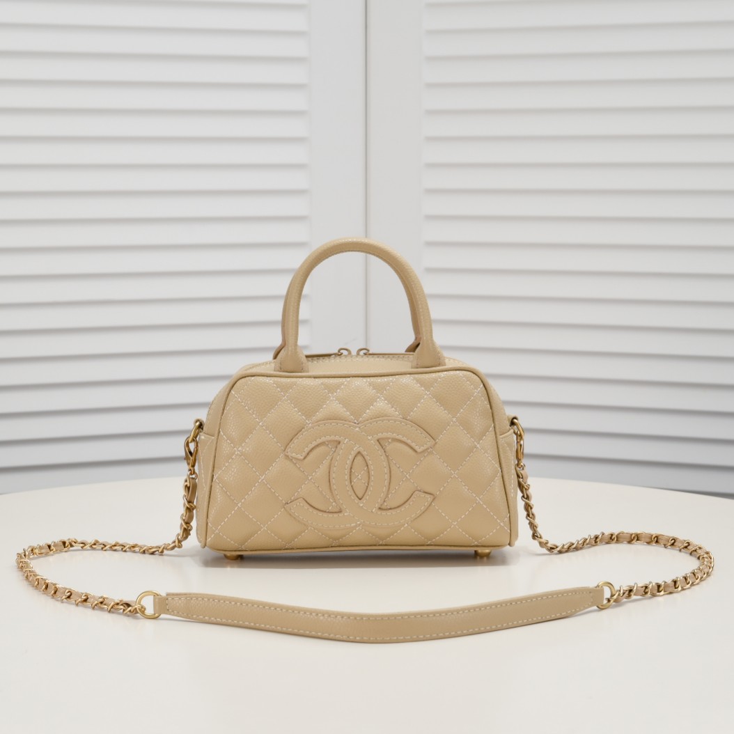 Chanel 24c Vintagep Hilton Bag Shoulder Bag Handbag