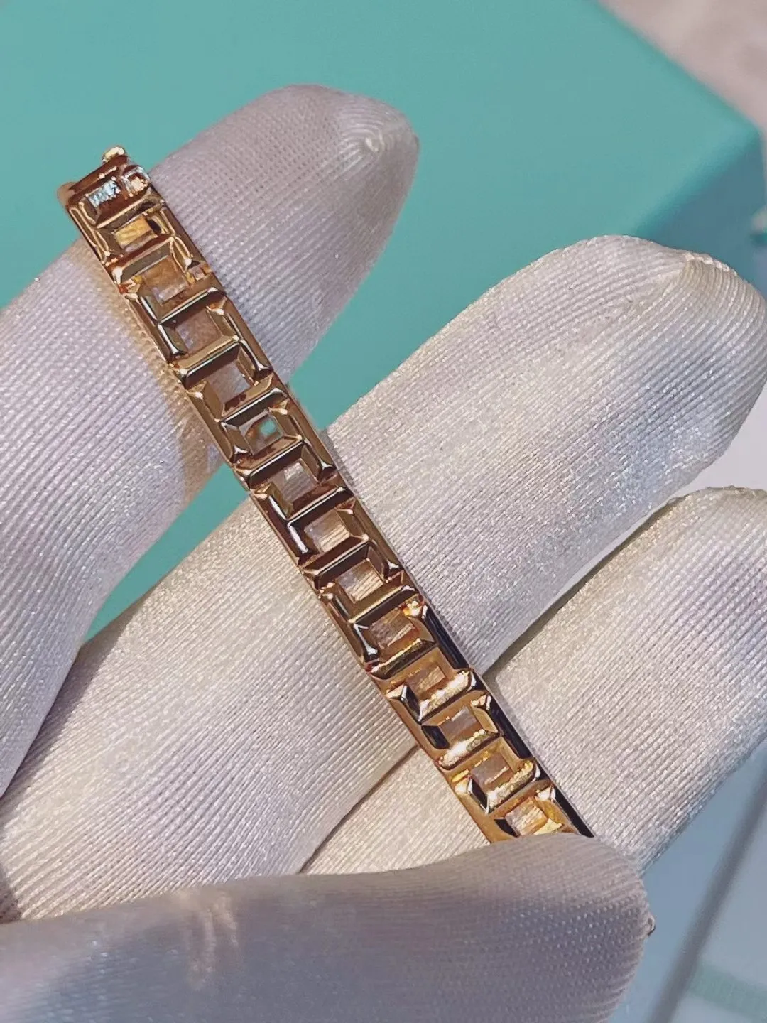 Tiffany T True Narrow Bracelet Rose Gold