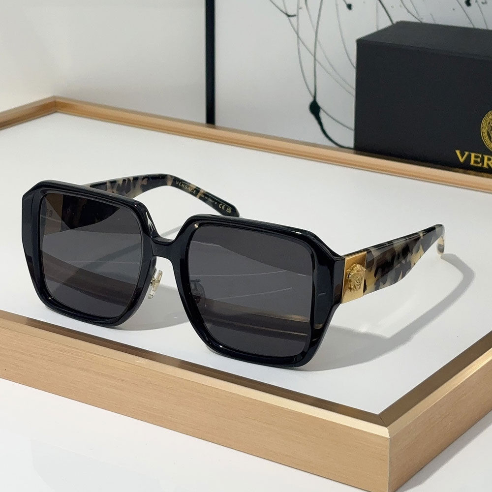 Versace  Simple Square Sunglasses Go With Everything Sunglasses Top Quality（Replica）
