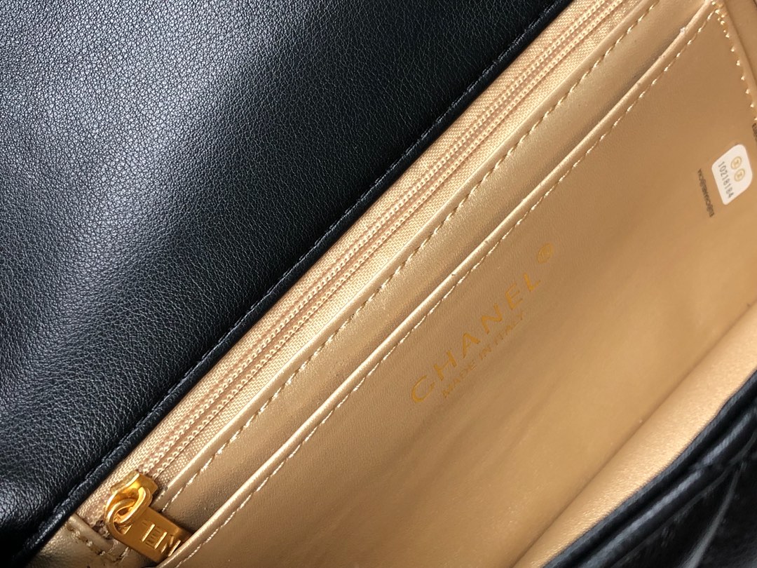 Chanel Cross Body Metal Ball Chain Shoulder Bag Handbag