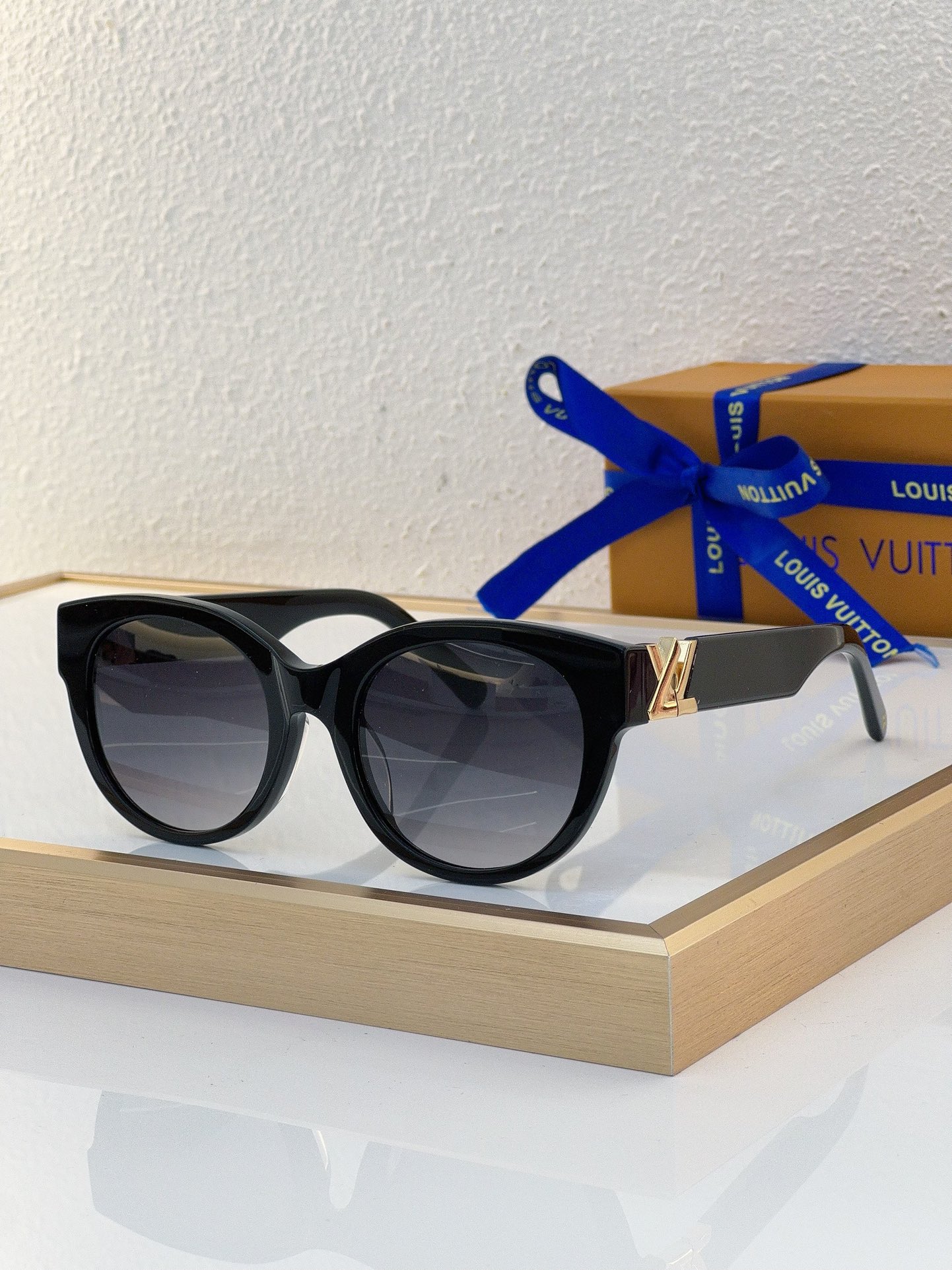 Louis Vuitton LV Sunglasses
