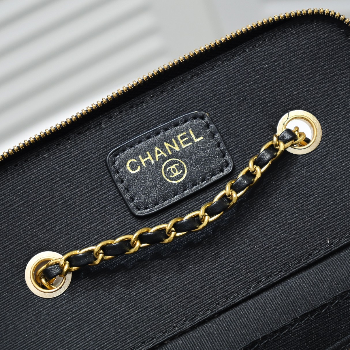 Chanel  Golden·Ball Makeup Box Bag  Shoulder Bag Handbag