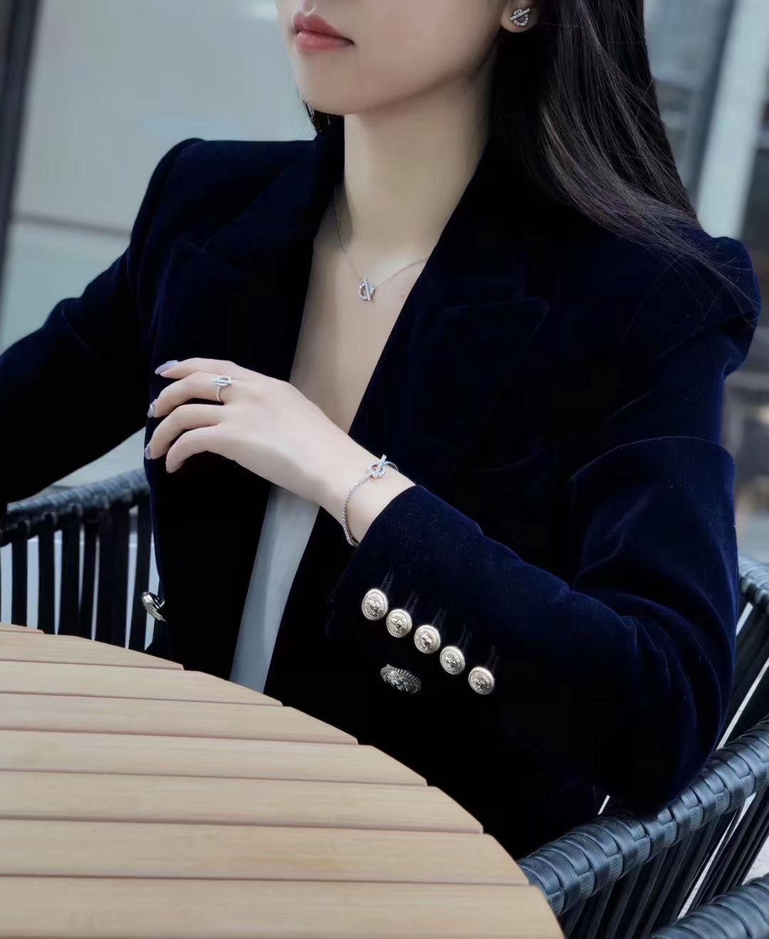 Q Necklace with Full Diamonds