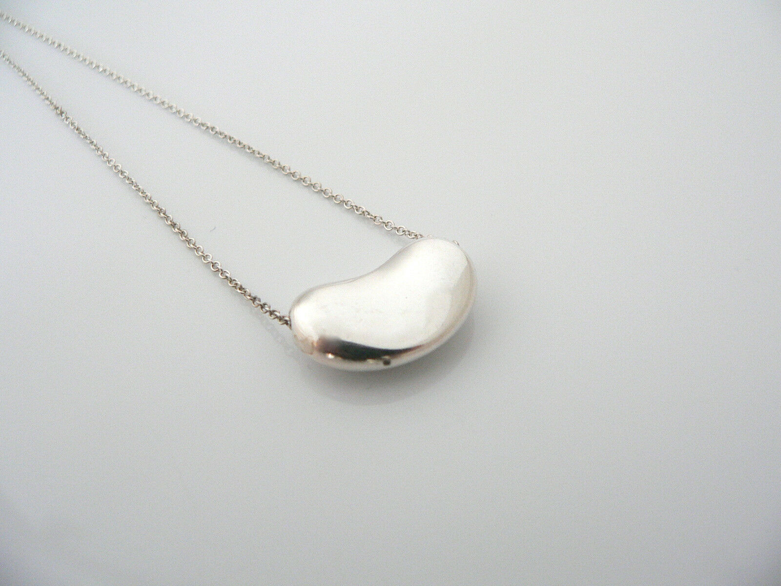 Tiffany & Co Silver Peretti Bean Necklace Pendant Medium Charm Chain Gift Love