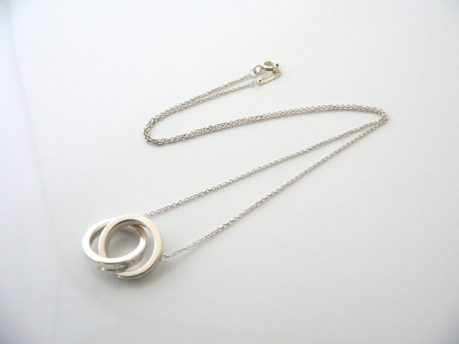 Tiffany & Co 1837 Interlocking Circles Necklace Pendant Chain Love Silver Gift