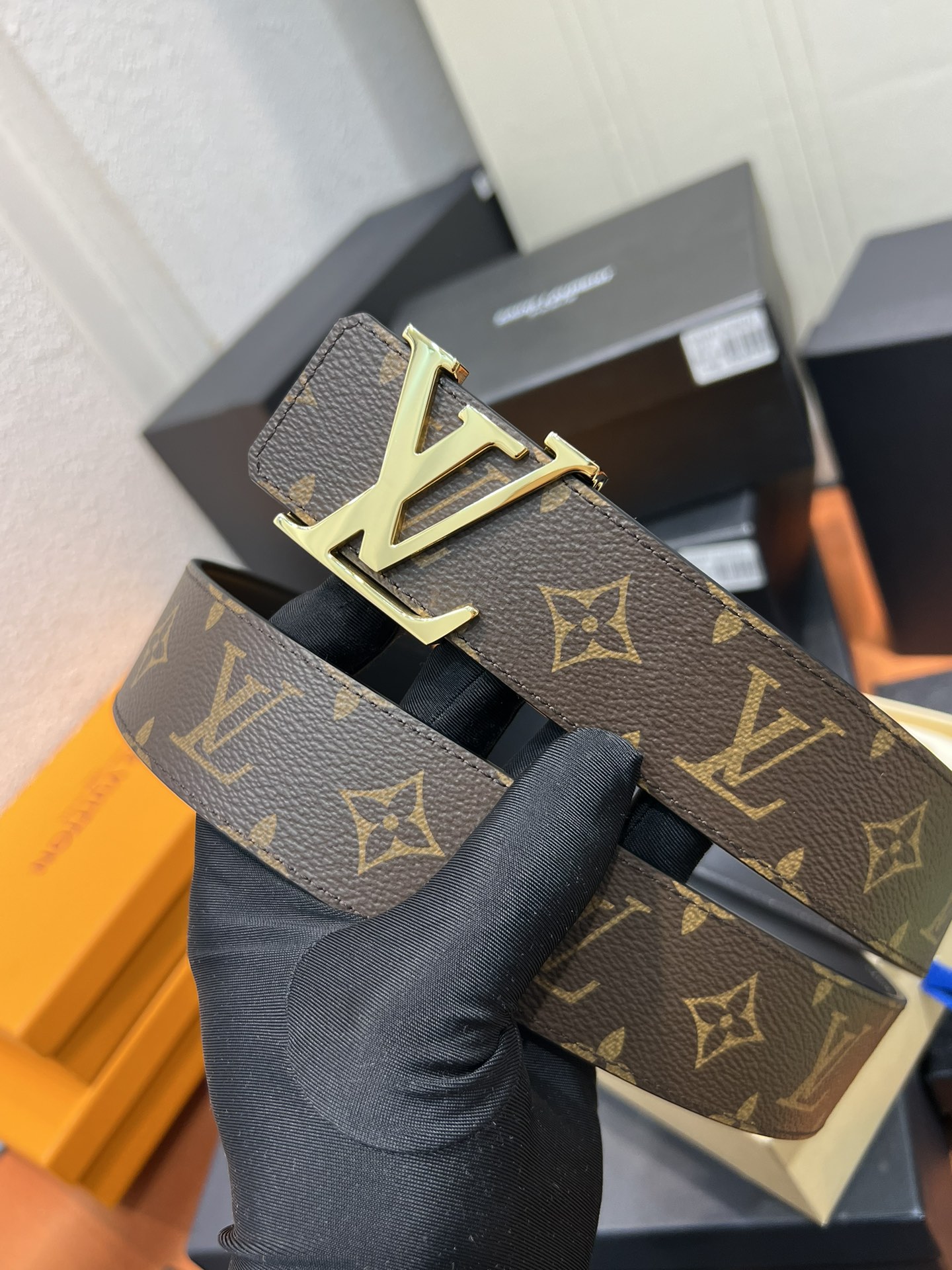 Louis Vuitton LV Leather Belts 1:1 Mirror Version