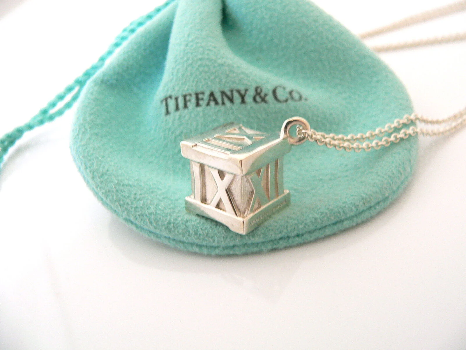 Tiffany & Co Atlas Cube Necklace Large Pendant Charm 18 In Chain Gift Pouch Cool