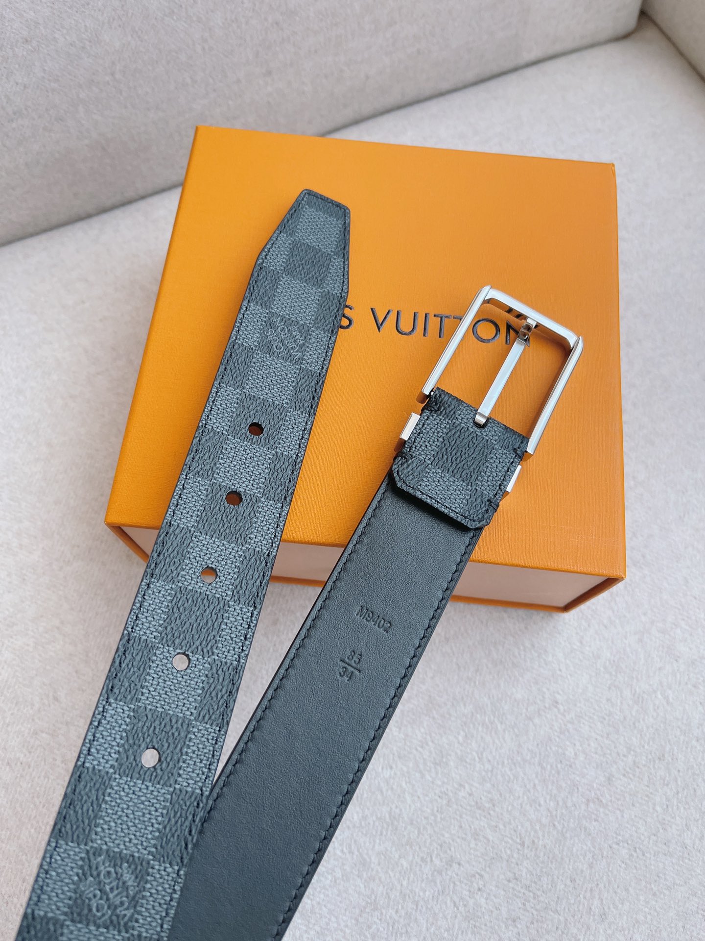 Louis Vuitton LV Leather Belts 1:1 Mirror Version
