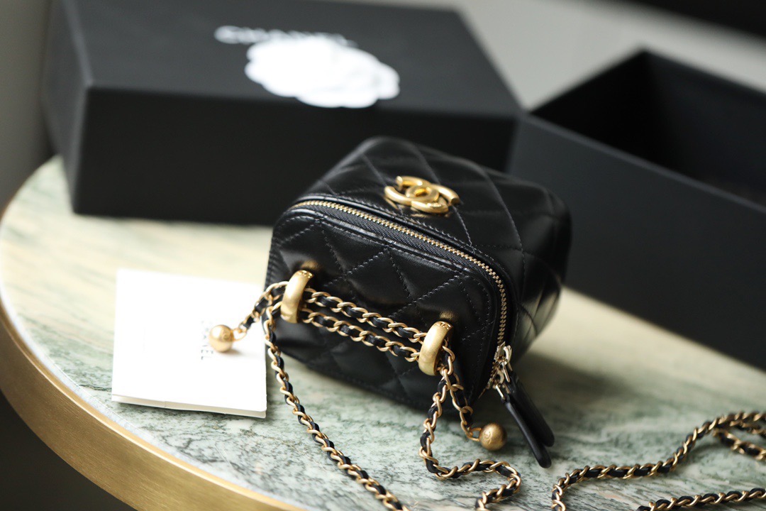 Chanel Double Golden-Ball Makeup Box Black Bag (Replica)