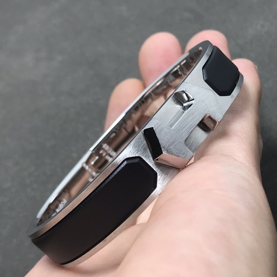 Hermes black arrow bracelet, enamel bracelet