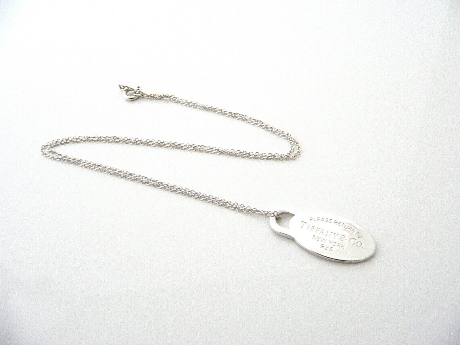 Tiffany & Co Oval Tag Necklace Pendant Charm Chain Return to T & Co Silver Gift