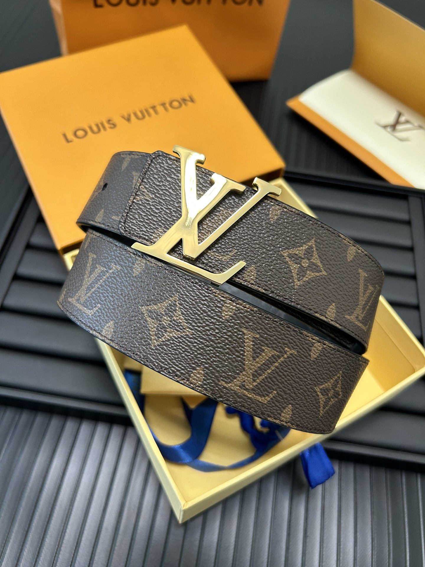Louis Vuitton LV Leather Belts 1:1 Mirror Version