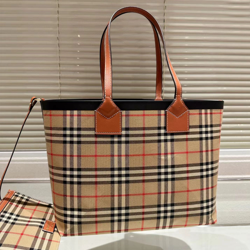 Burberry London Bag Medium(Replica)