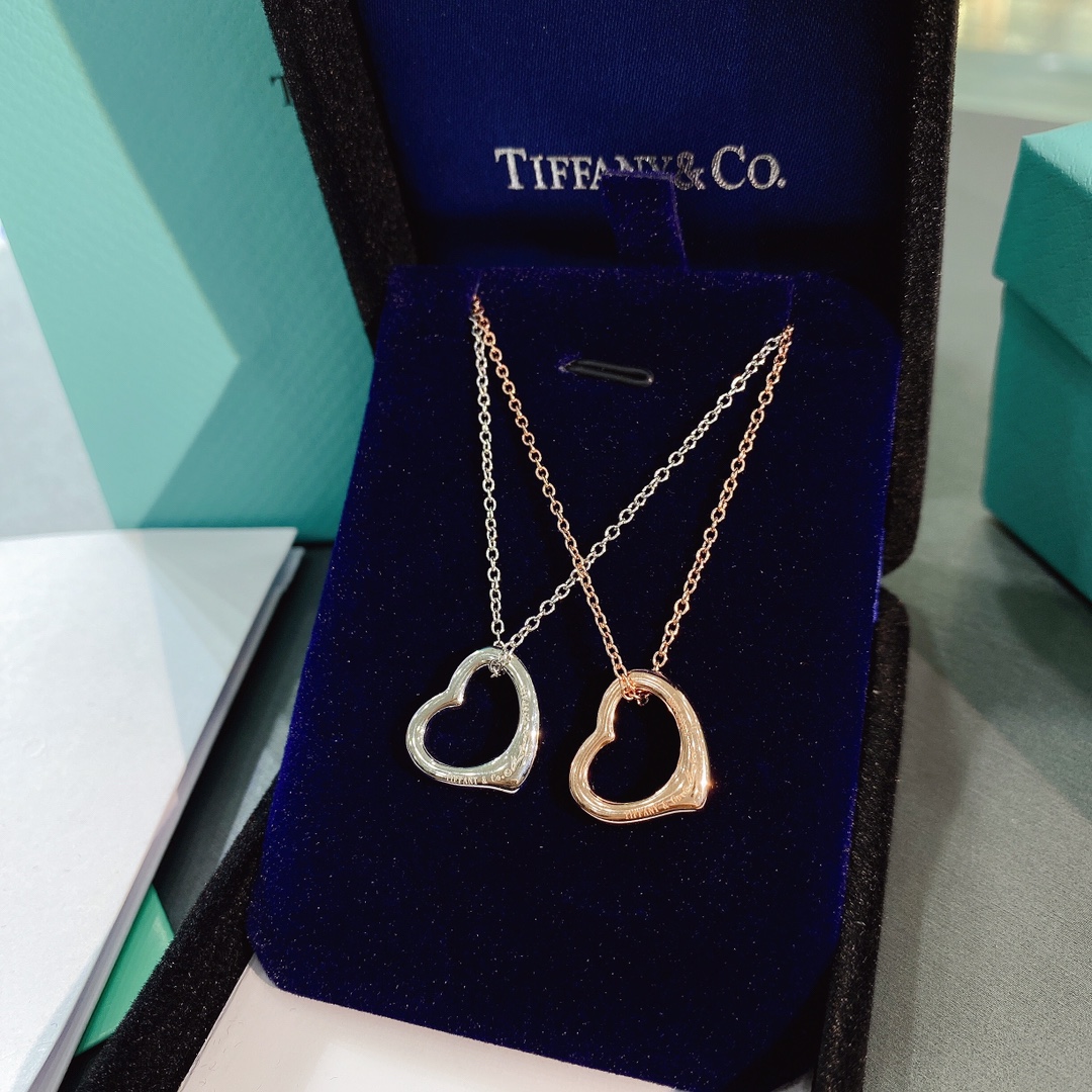 Tiffany Elsa Peretti® Open Heart Pendant