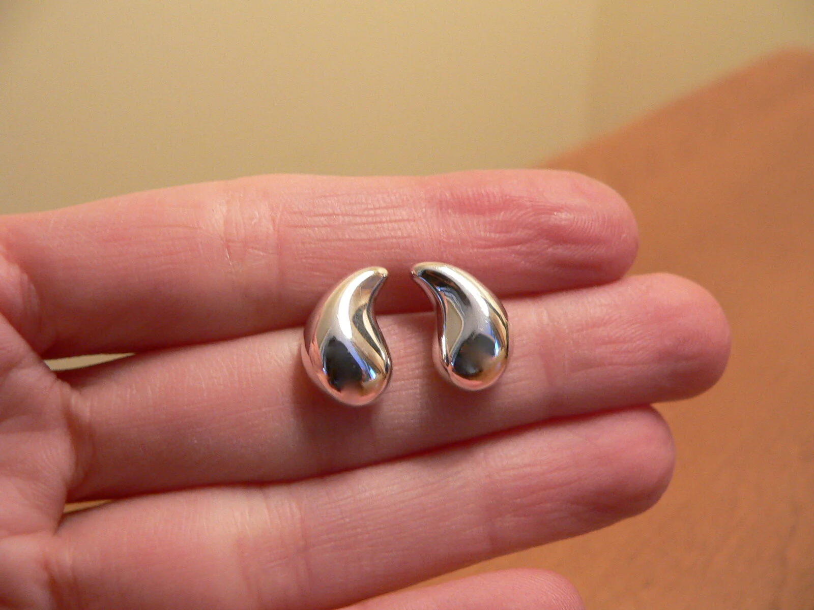 Tiffany & Co Silver Peretti Silver Medium Tear Teardrop Earrings Gift Love Rare