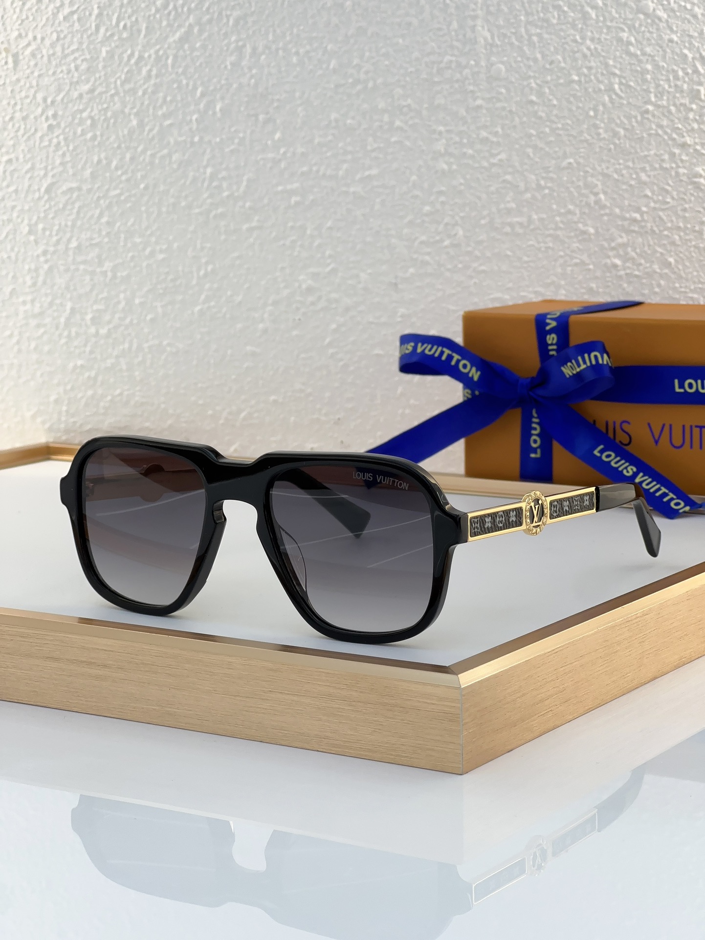 Louis Vuitton LV Sunglasses
