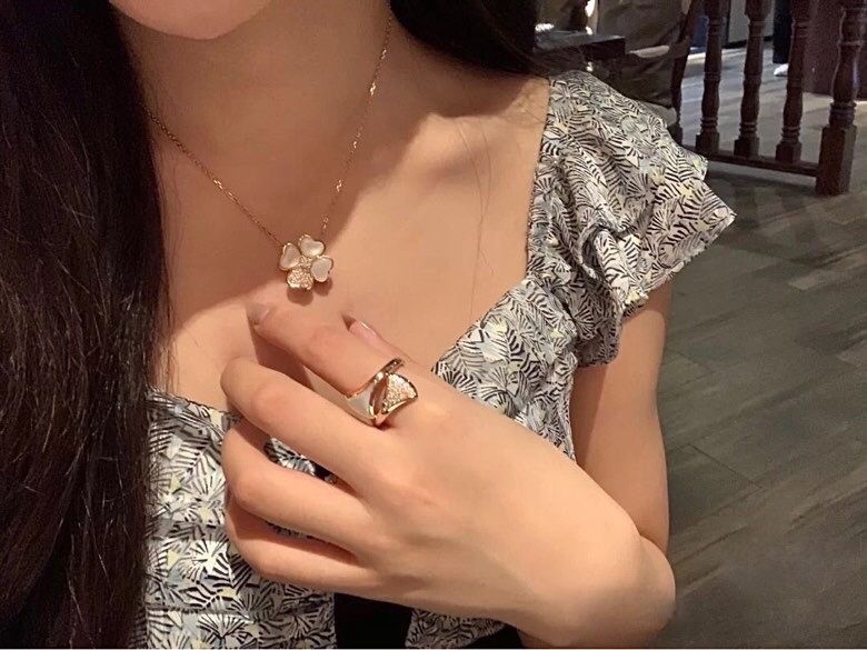 Van Cleef & Arpels four-leaf clover necklace, one leaf with diamonds