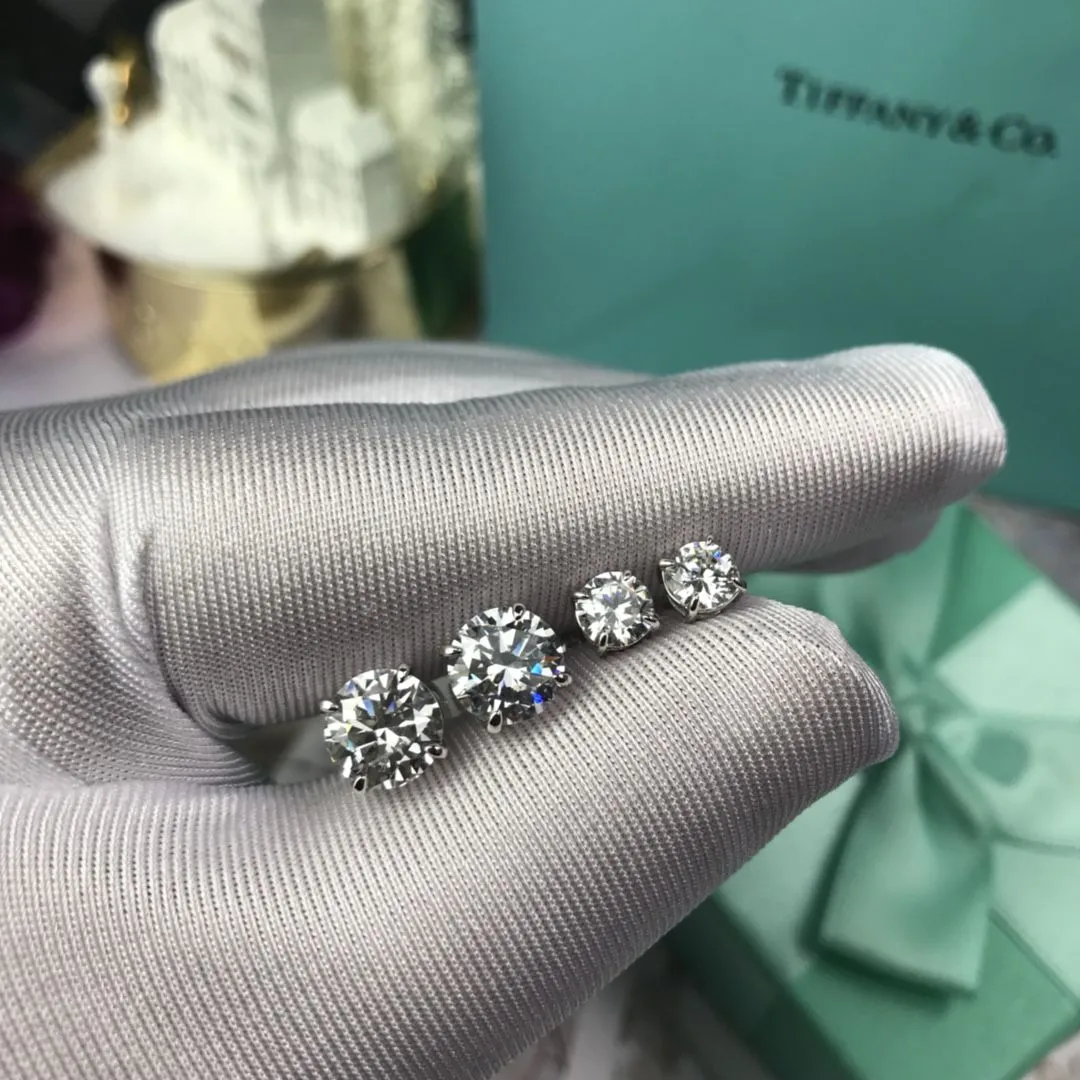 Replica Tiffany & Co 4 Prong Brilliant Solitaire Diamond White Gold America Sale Online Lady