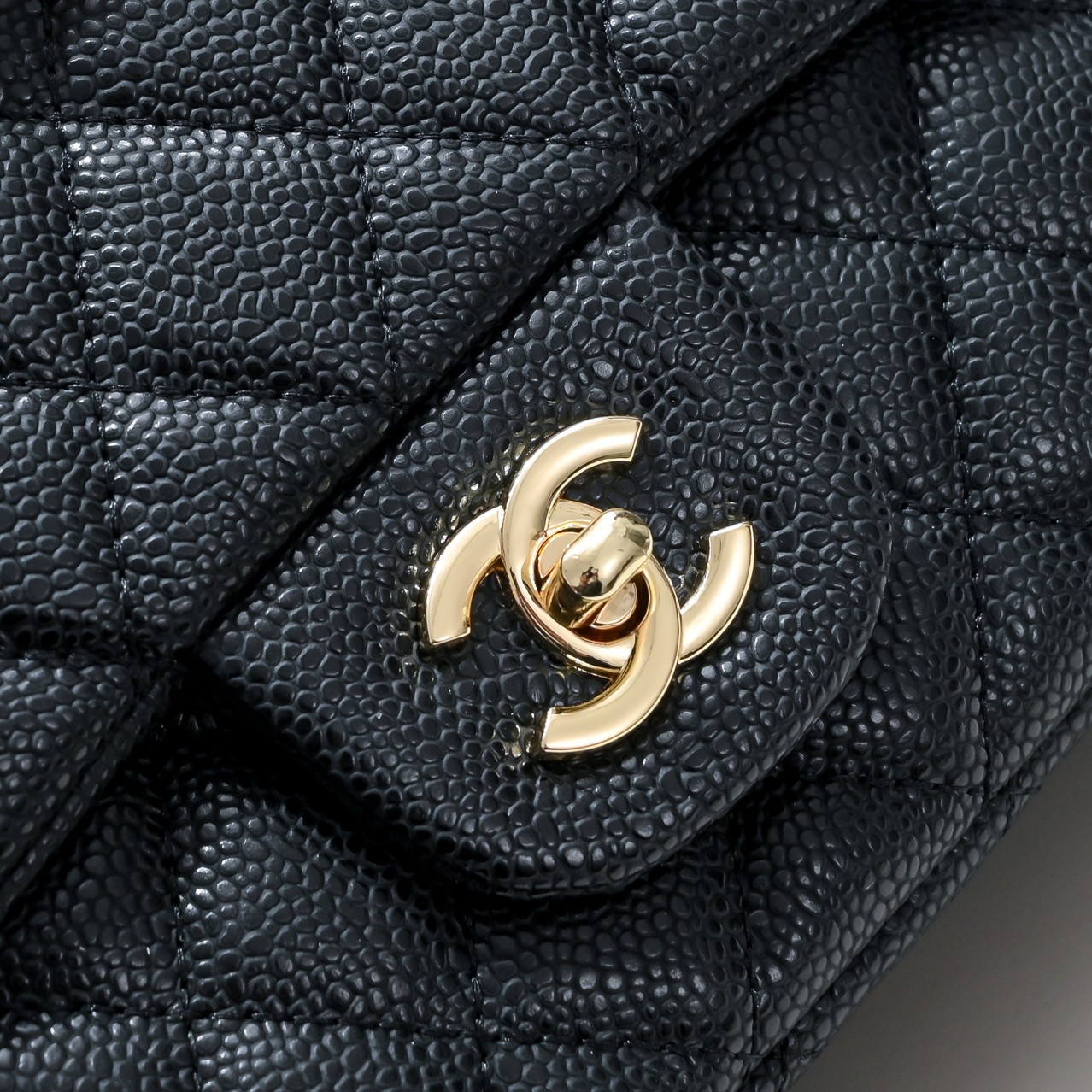 Chanel CF Caviar Shoulder Bag Handbag