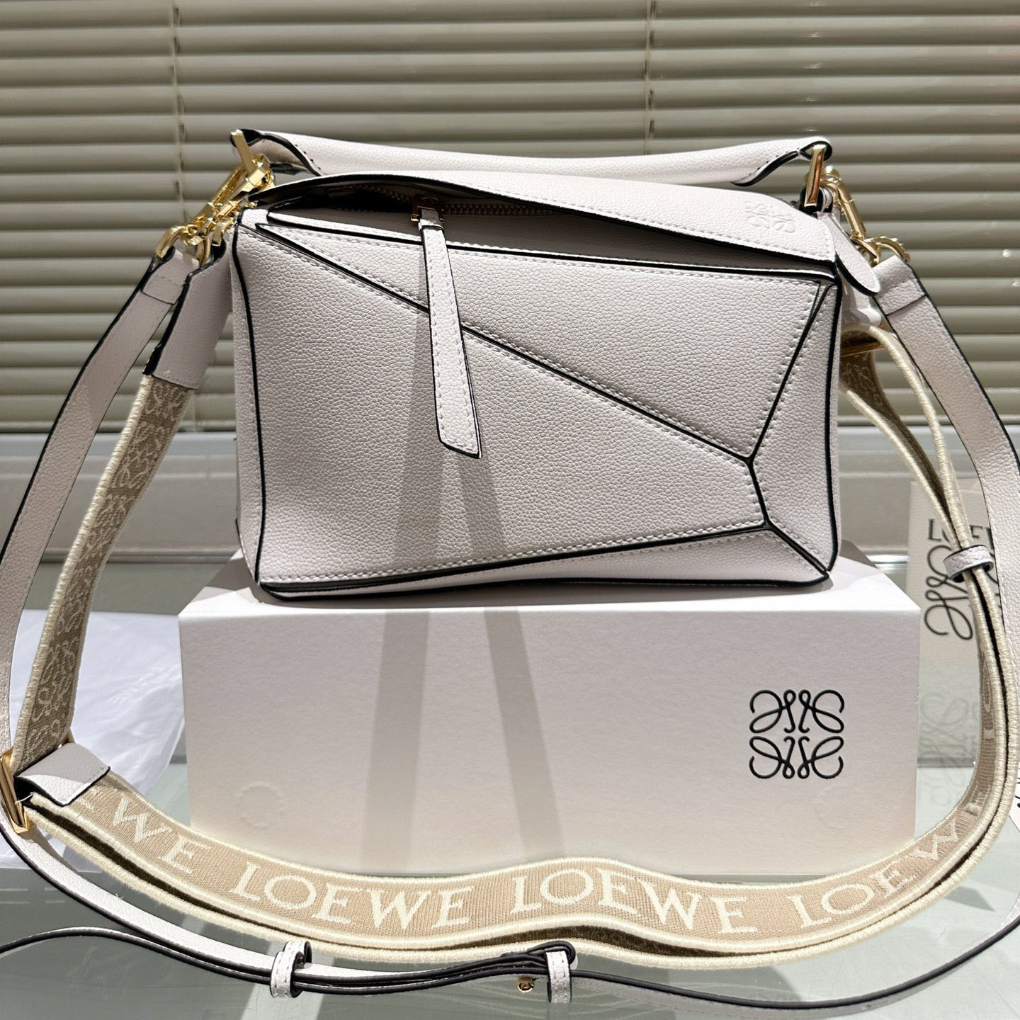 Loewe Puzzle Bag Handbag Shouder Bag Small Size With Cavans Strap (Replica)