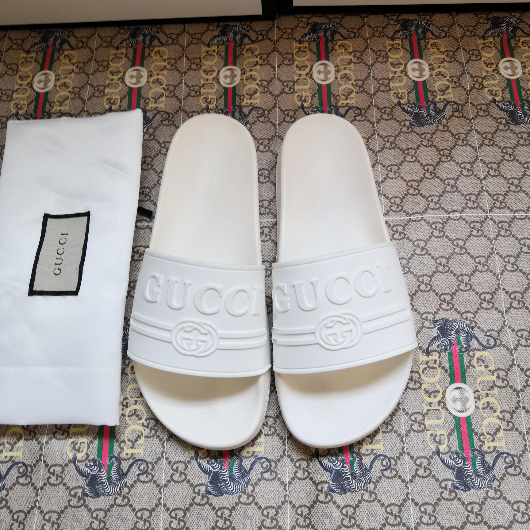 Gucci GG Wmns Rubber Slide Sandal 525140 (Replica)