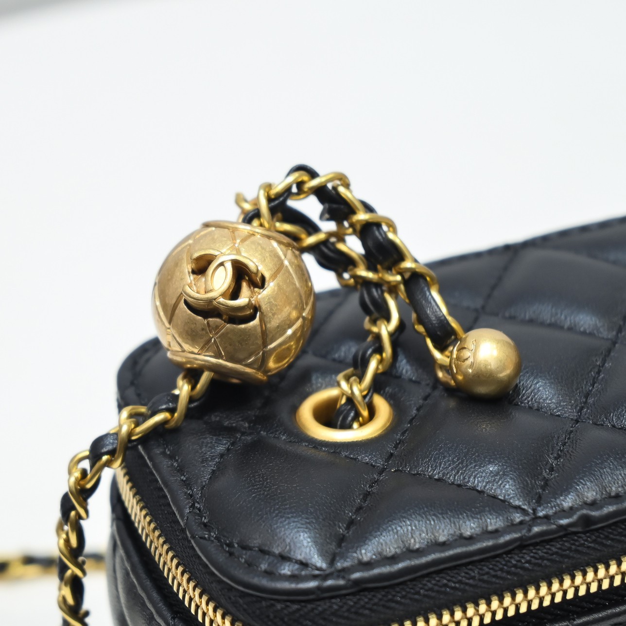 Chanel  Golden·Ball Makeup Box Bag  Shoulder Bag Handbag