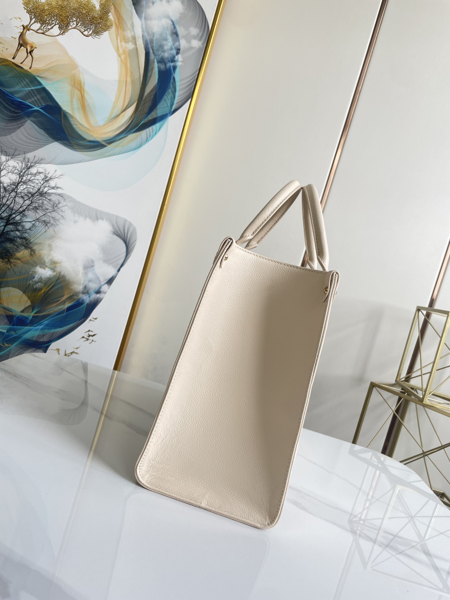 Louis Vuitton OnTheGo MM Tote Bag M21575