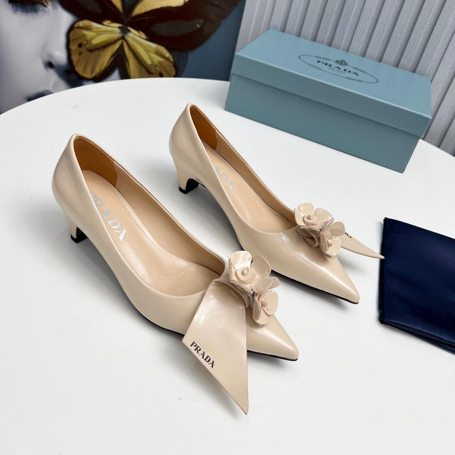 Prada  Leather Simple And Fashionable  Sandals Slide (Replica)