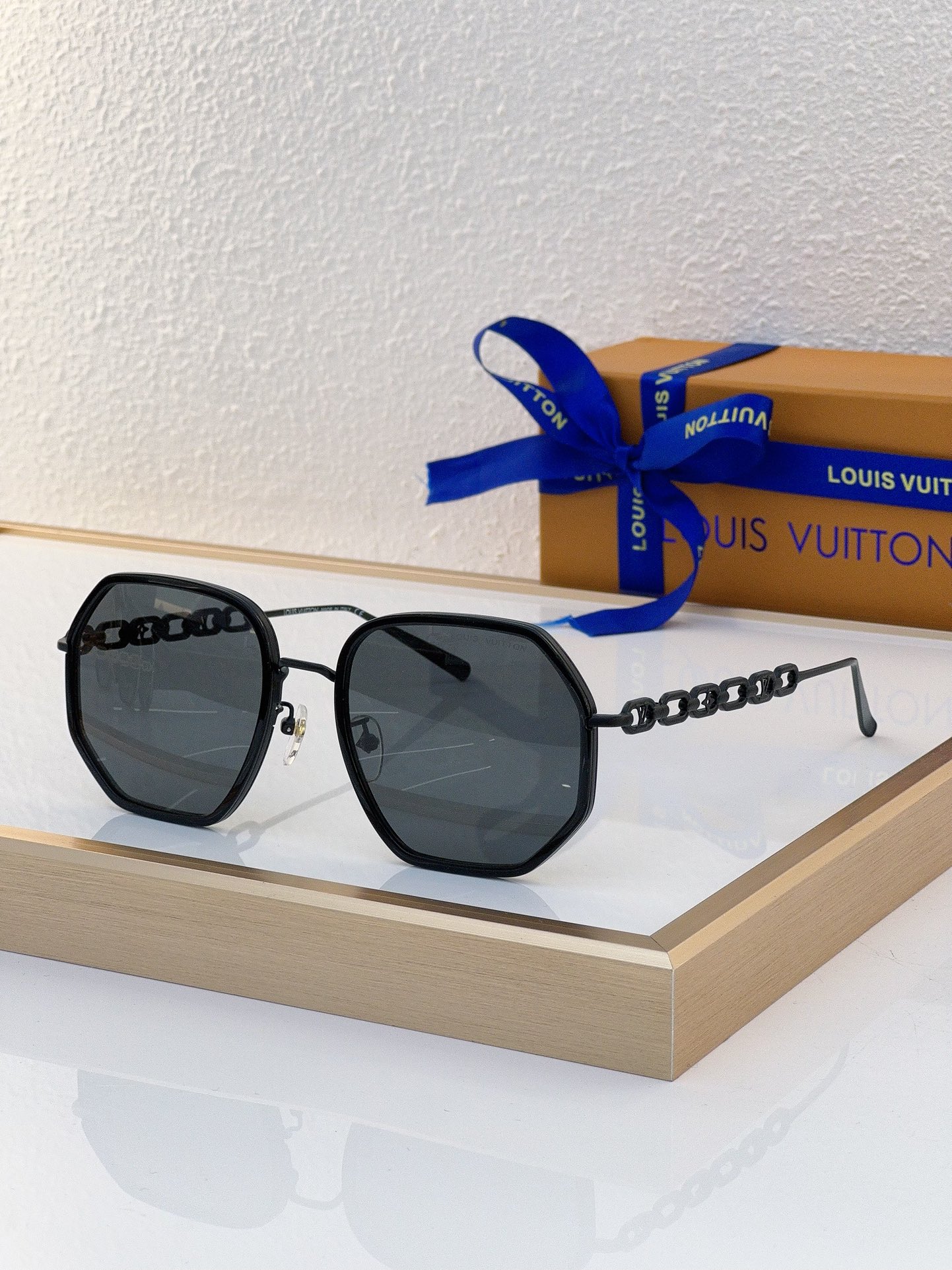 Louis Vuitton LV Sunglasses