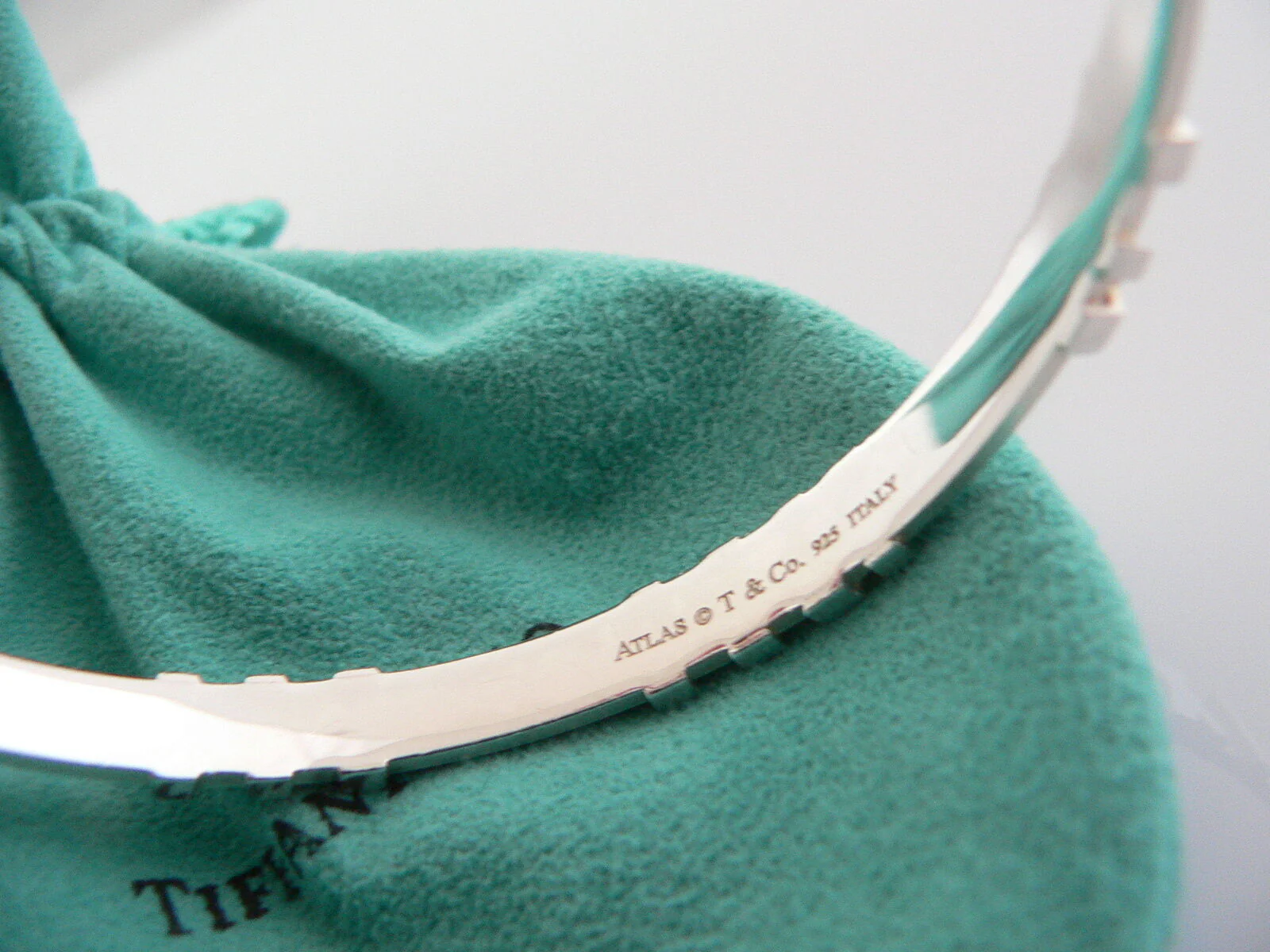 Tiffany & Co Atlas Bangle Bracelet Silver Love Gift Pouch Matte Roman Numeral