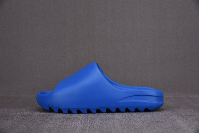 Kanye West x Yeezy Slide