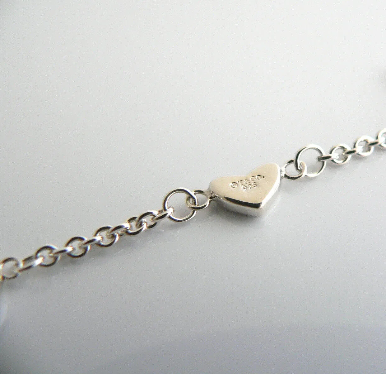 Tiffany & Co Heart Bracelet Link Toggle Bangle Chain Gift Love T and Co Statement