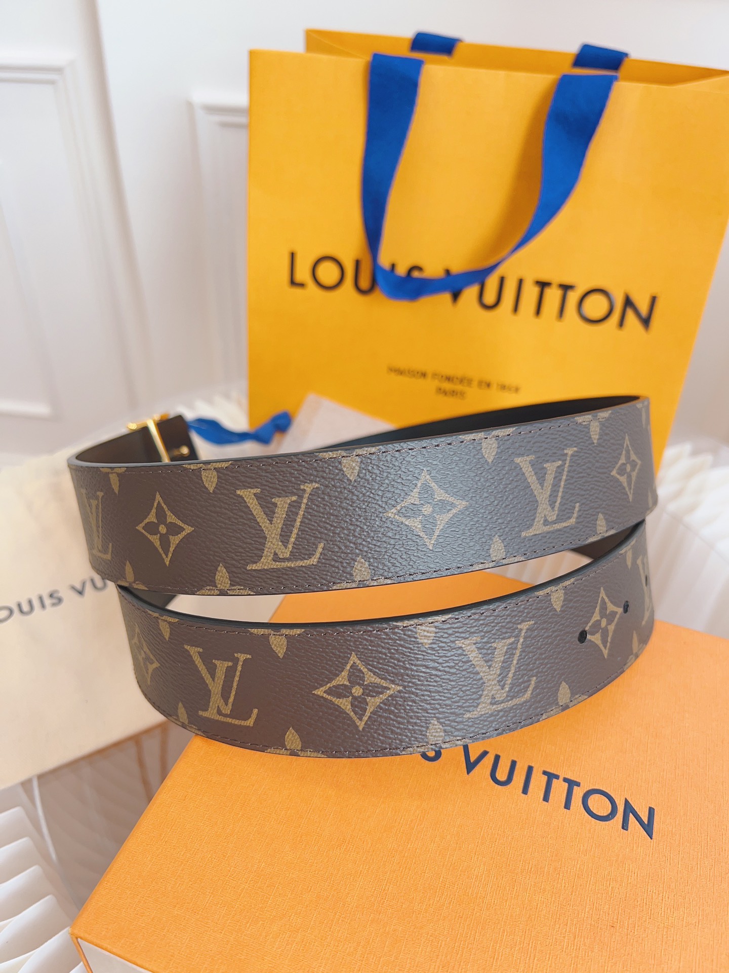 Louis Vuitton LV Leather Belts 1:1 Mirror Version