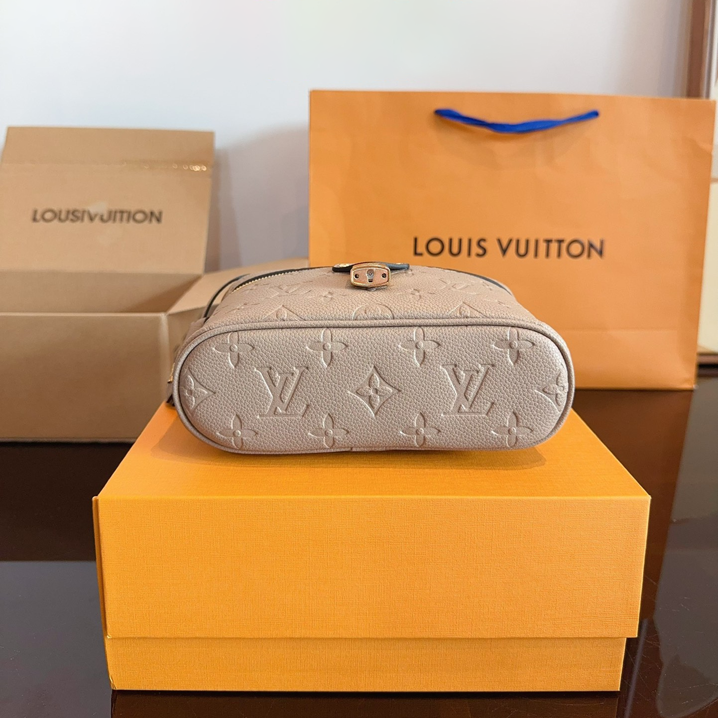 Louis Vuitton LV Vanity Bag PM Shoulder Bag Cosmetics Bag(Replica)