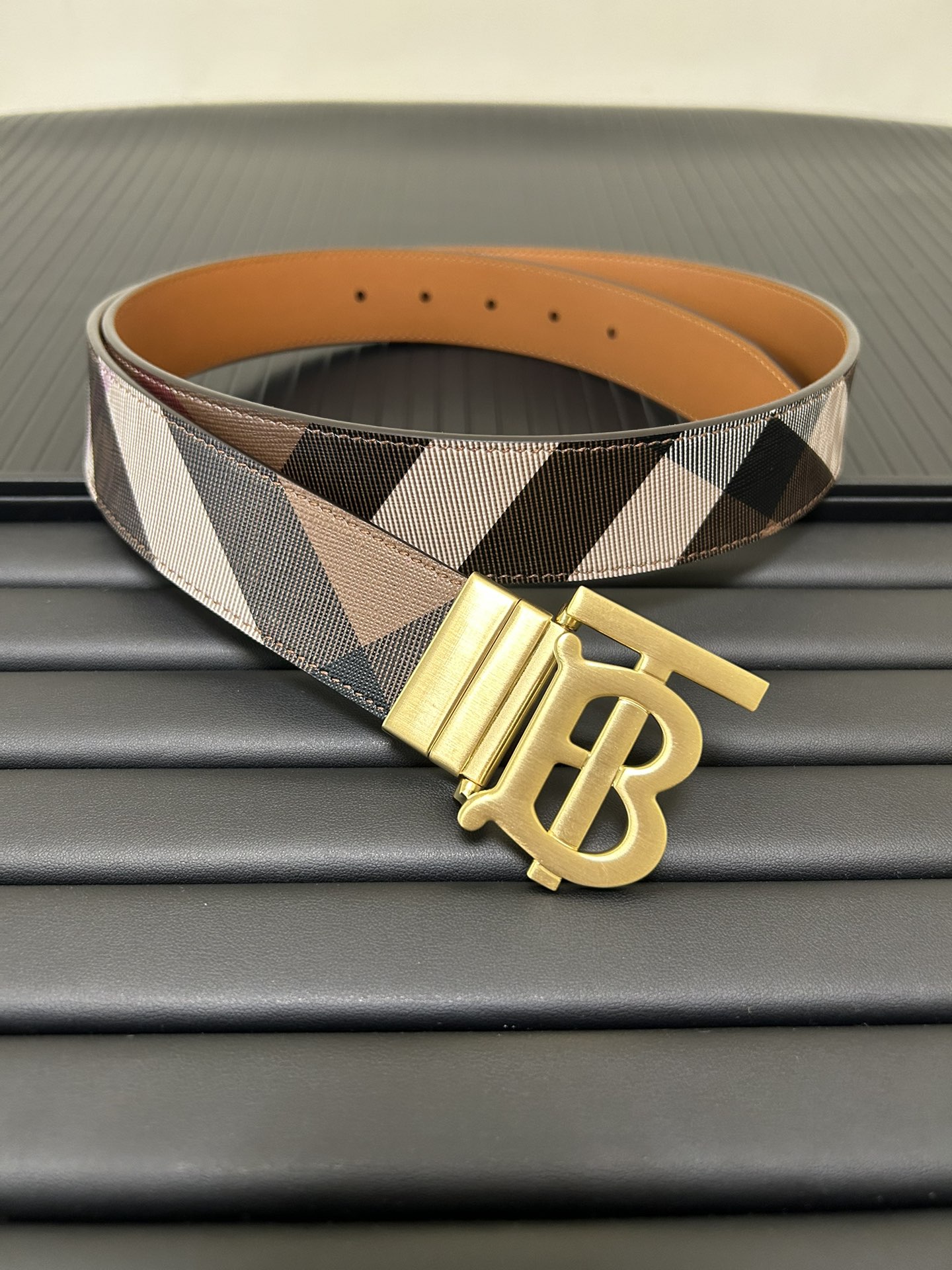 Burberry Leather Belts 1:1 Mirror Version