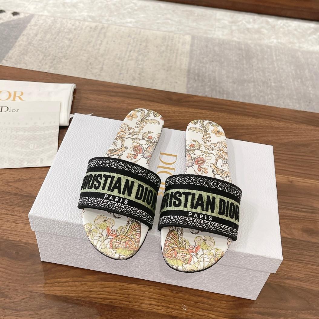 Dior DWAY Slide Slipper Sandals (Replica)
