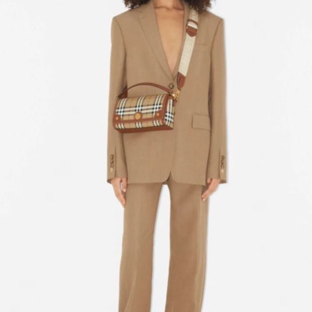 Burberry Flip Magnetic Buckle Bag(Replica)