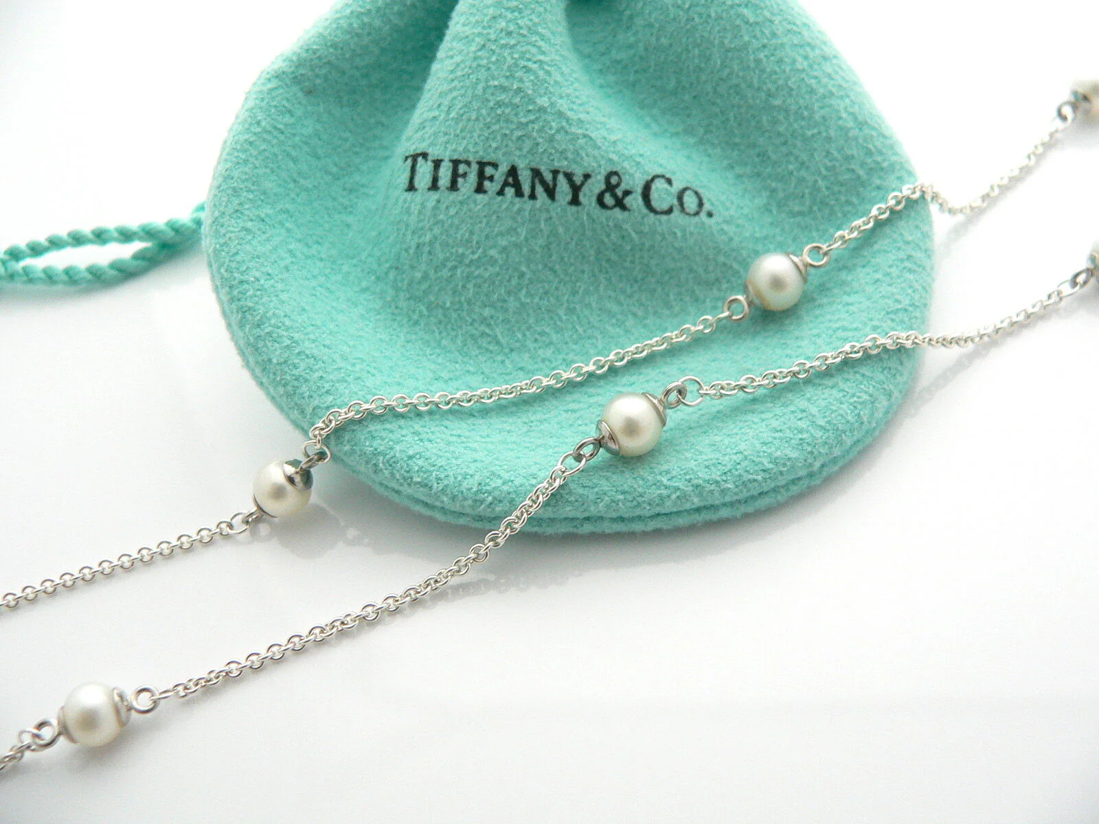 Tiffany & Co Pearls by the Yard Necklace Circle Pendant Chain Silver Gift Love