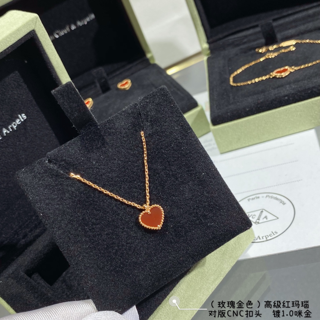 Van Cleef & Arpels Carnelian Heart Necklace, Sweet Alhambra heart pendant