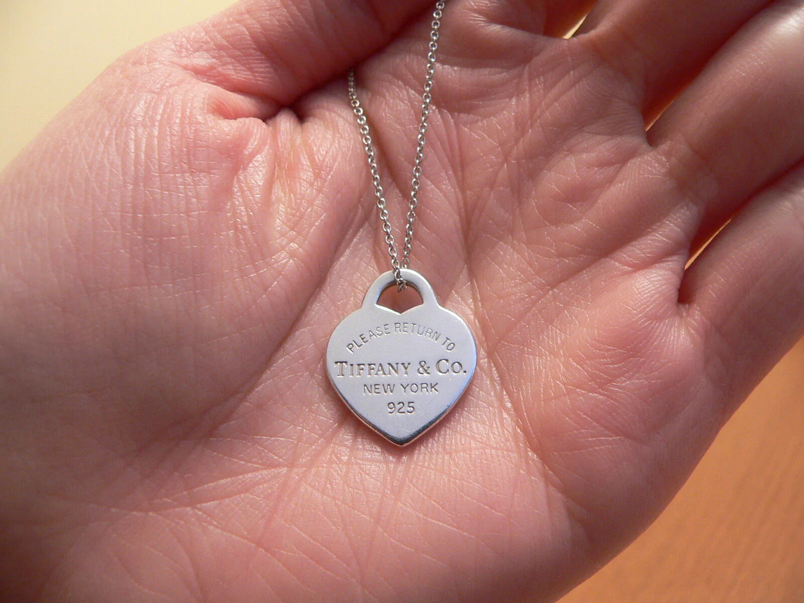 Tiffany & Co Silver Heart Necklace Pendant Charm Chain Return to Gift Love Art