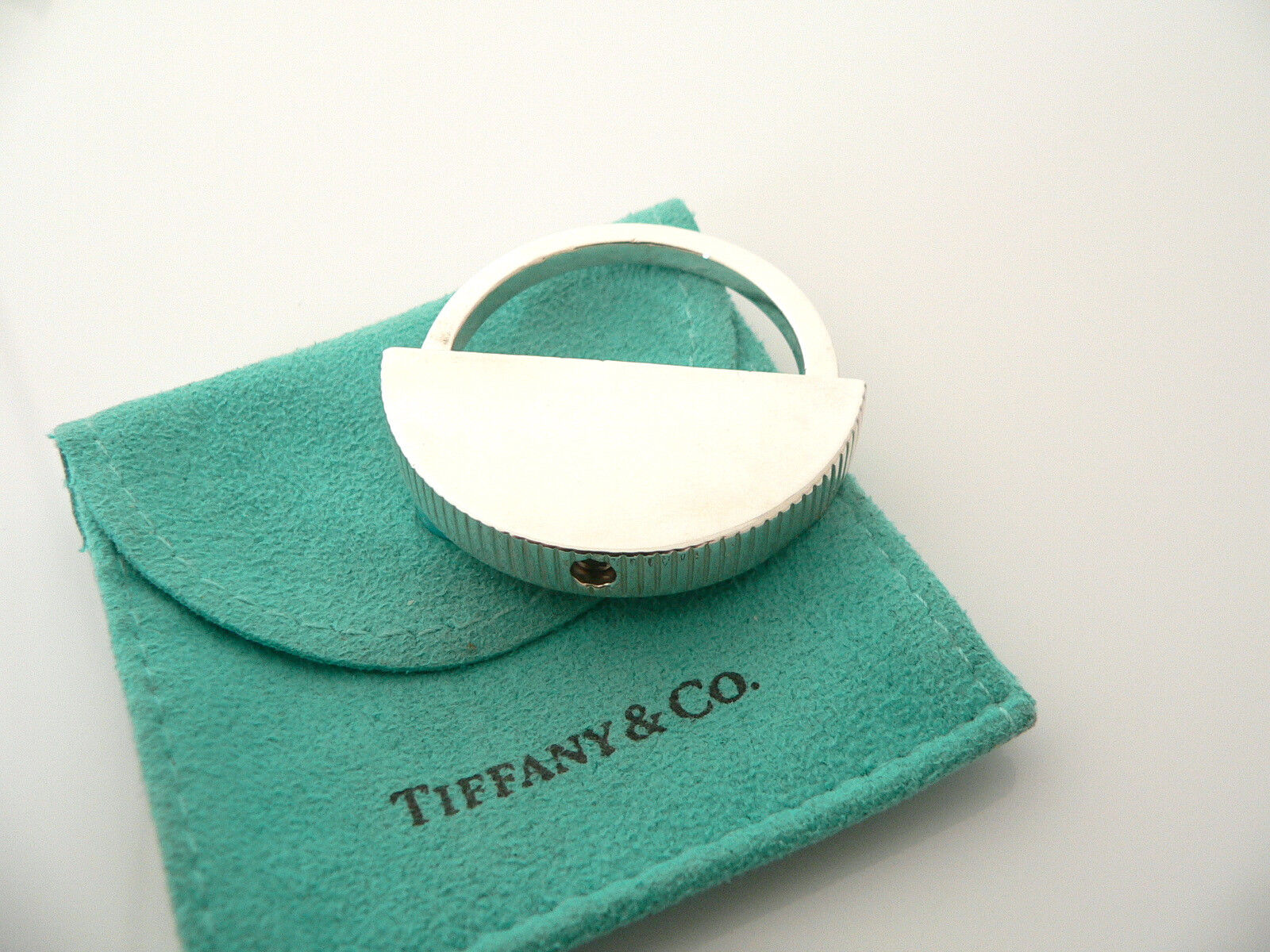 Tiffany & Co Silver Key Ring Keychain Coin Edge Engravable Love Gift Pouch T Co