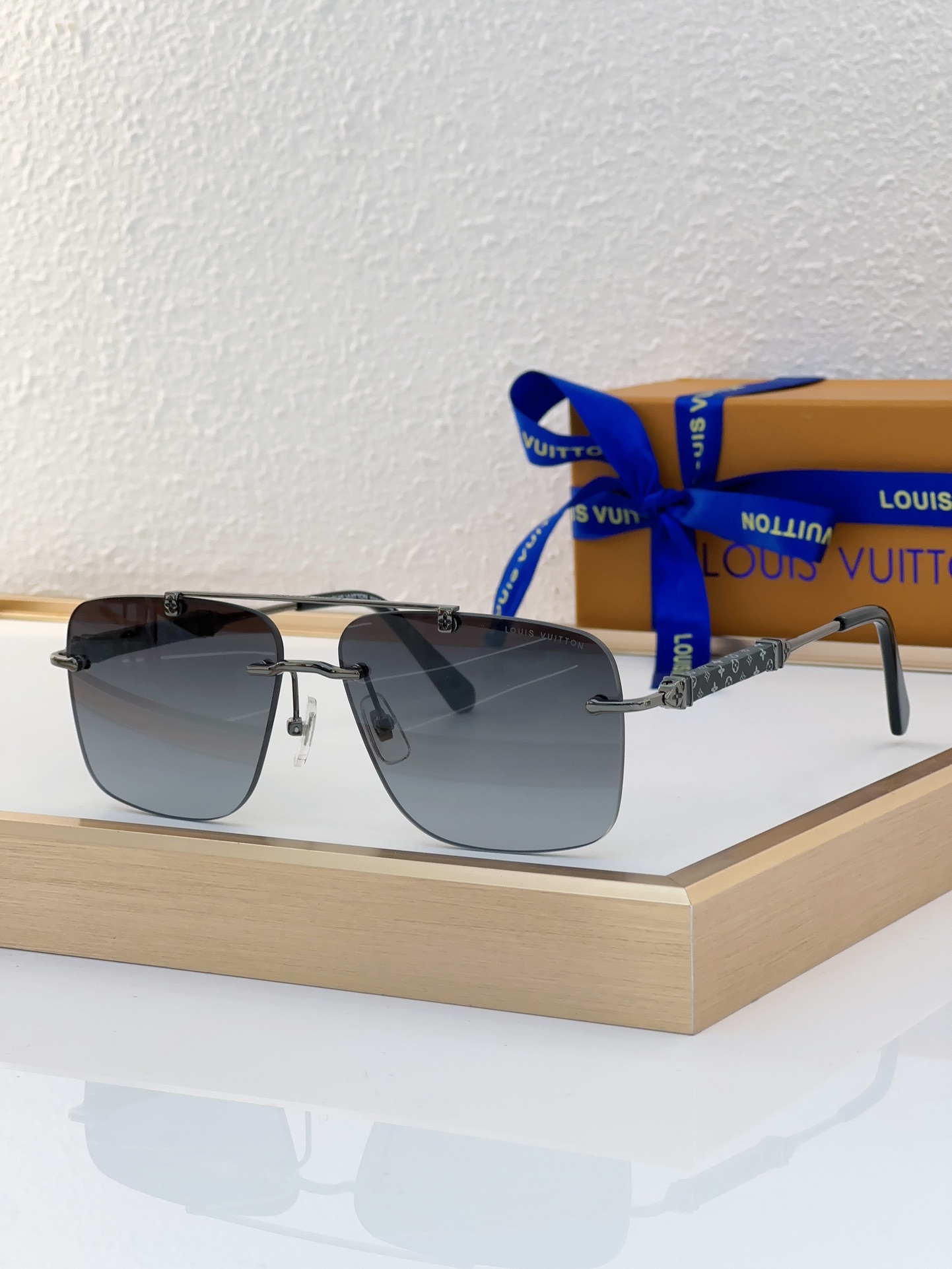 Louis Vuitton LV Sunglasses
