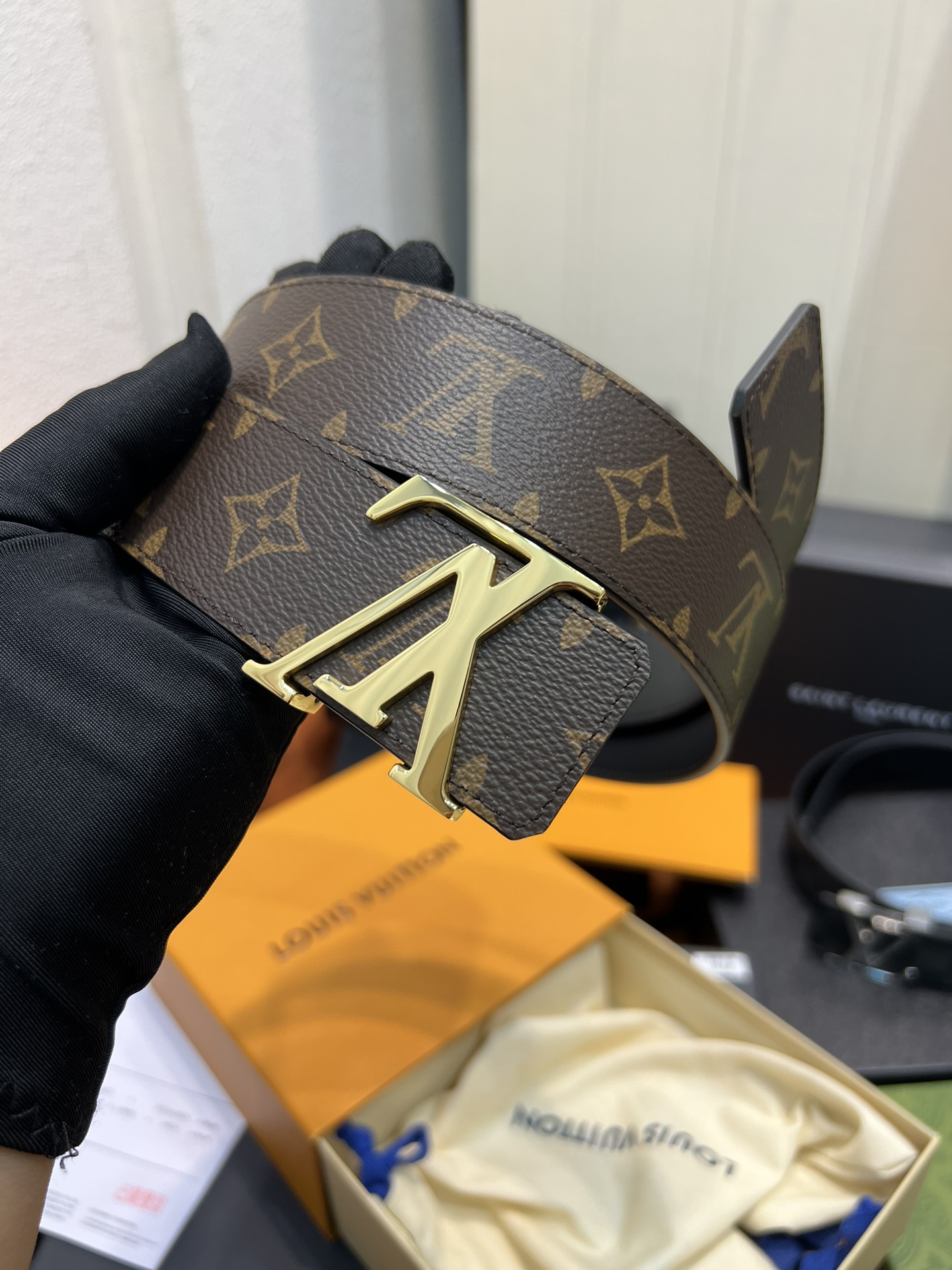 Louis Vuitton LV Leather Belts 1:1 Mirror Version