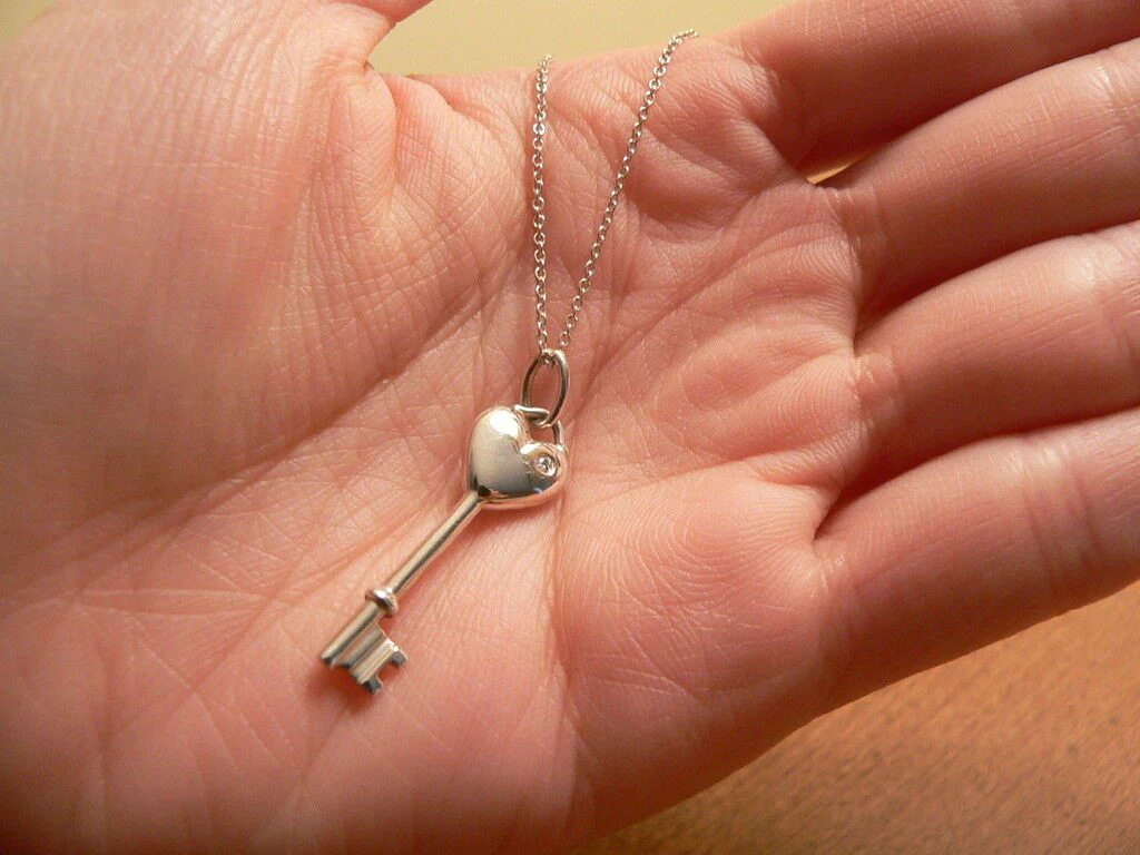 Tiffany Co Silver Diamond Heart Key Necklace Pendant Charm Chain Love Gift