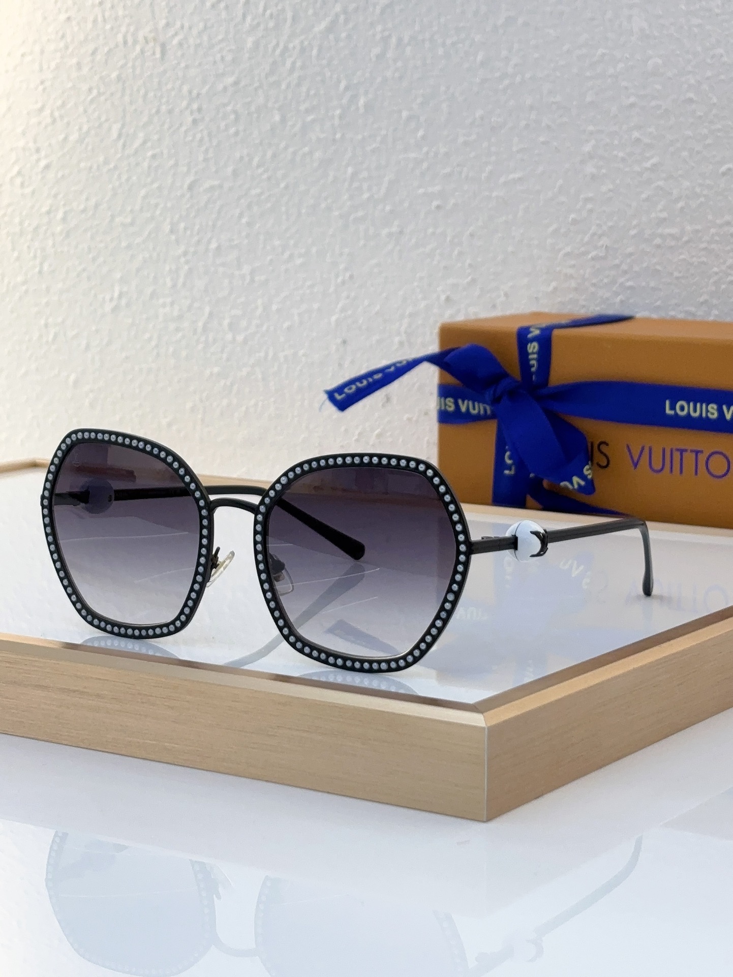 Louis Vuitton LV Sunglasses