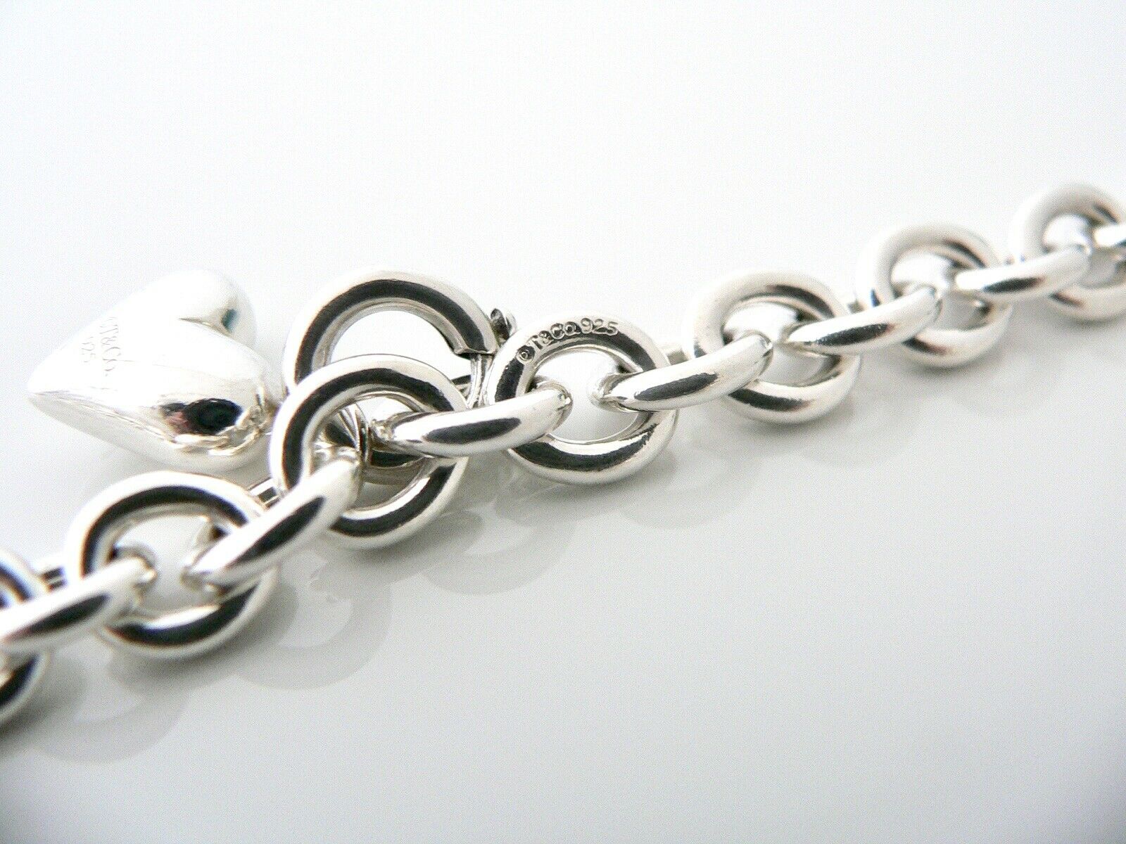 Tiffany & Co Diamonds Heart Bracelet Bangle Chain Clasp Gemstone Love Gift Pouch