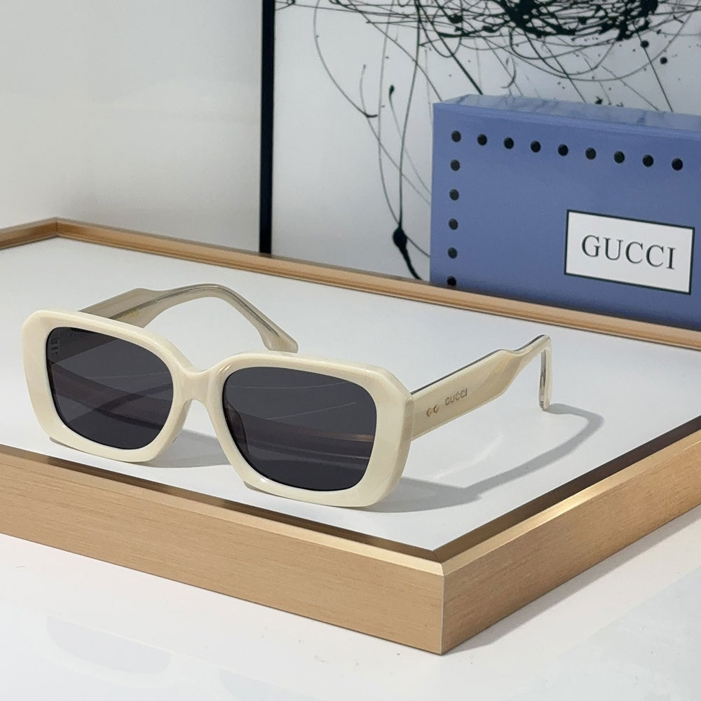 Gucci  Fashion mirror leg Logo  sunglasses Top quality （Replica）